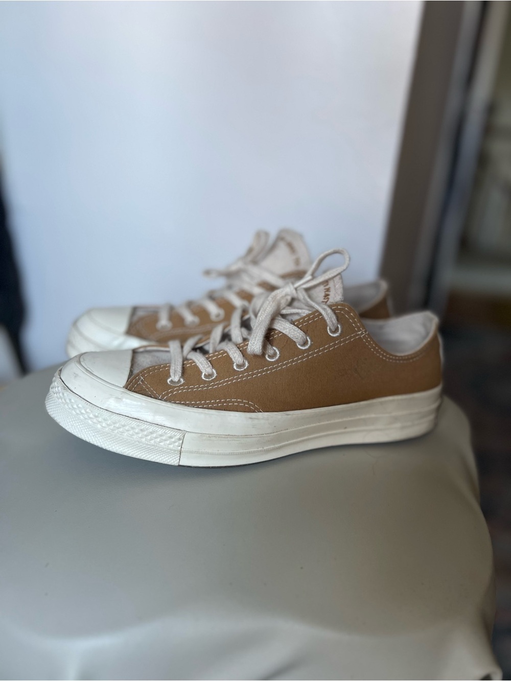 Converse renew collection Low-Top Canvas Sneakers in Tan and White
